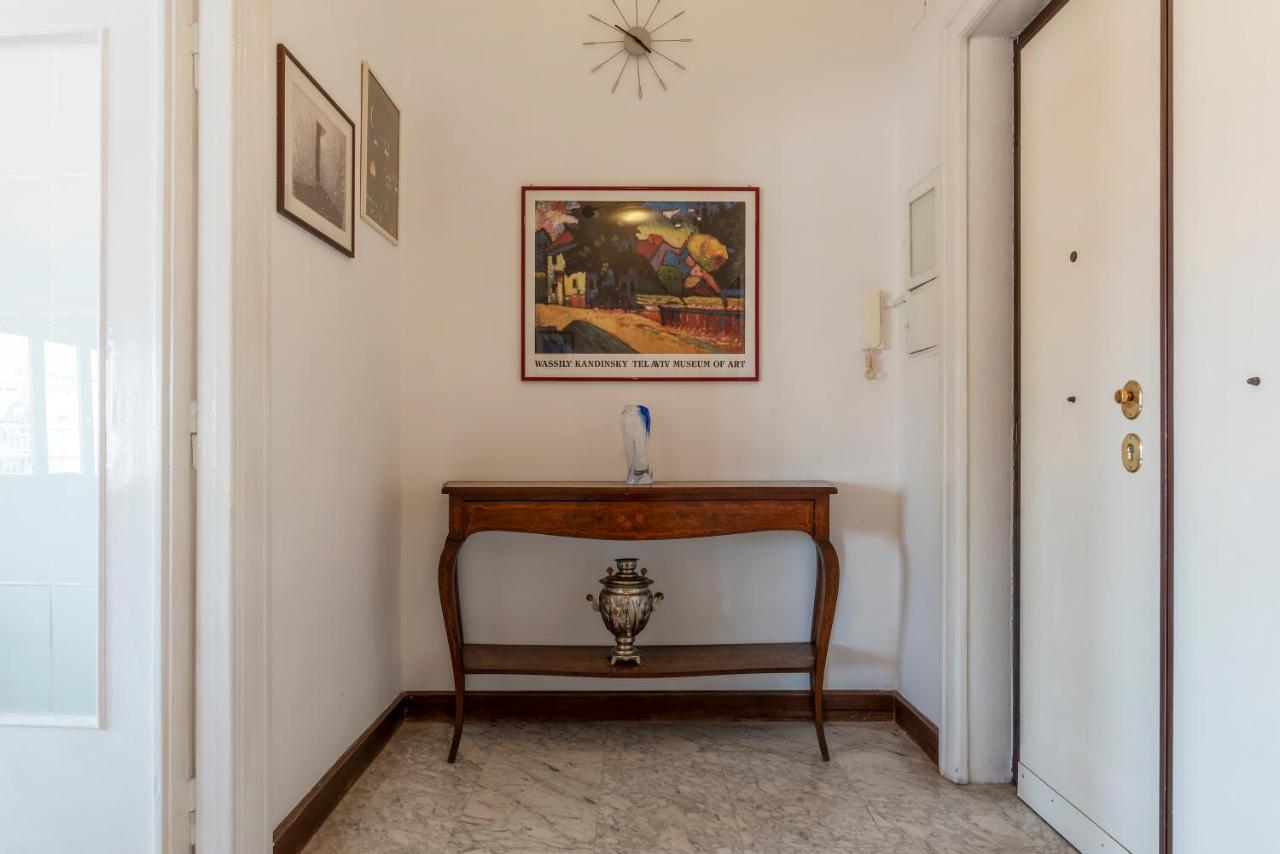 Roomy And Bright Apartment With Terrace Rome Extérieur photo