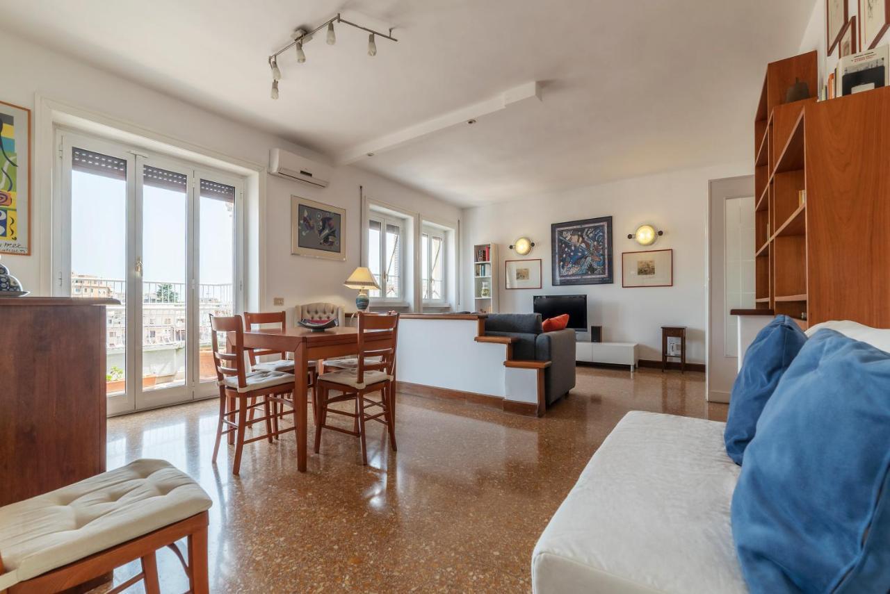 Roomy And Bright Apartment With Terrace Rome Extérieur photo