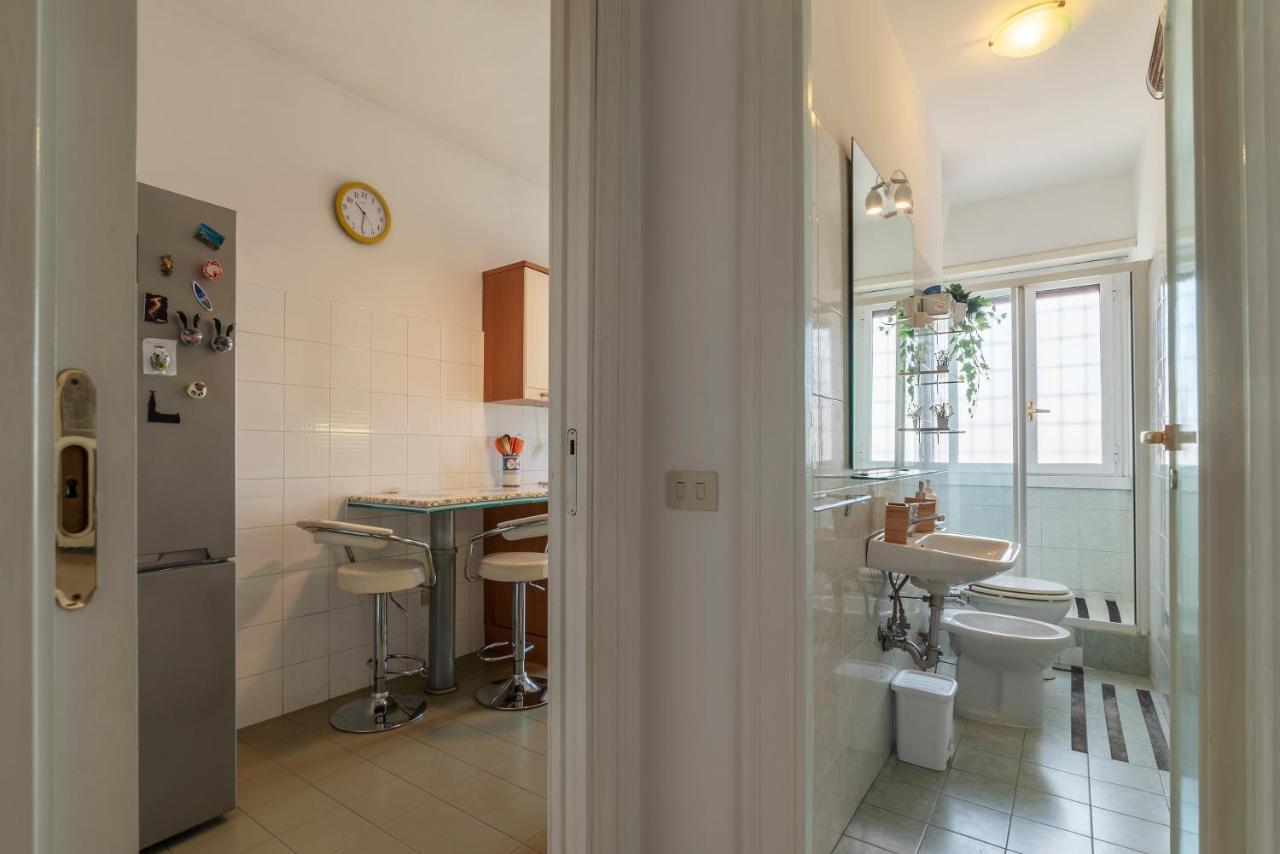 Roomy And Bright Apartment With Terrace Rome Extérieur photo